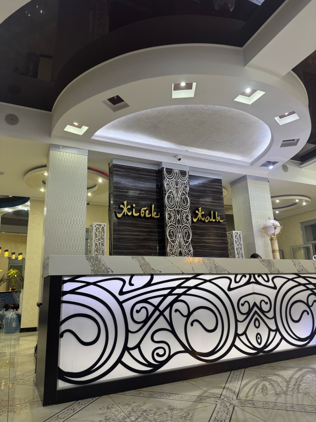 Ең жақсы порно актрисалар Қызыл шашты порно актрисаның аты