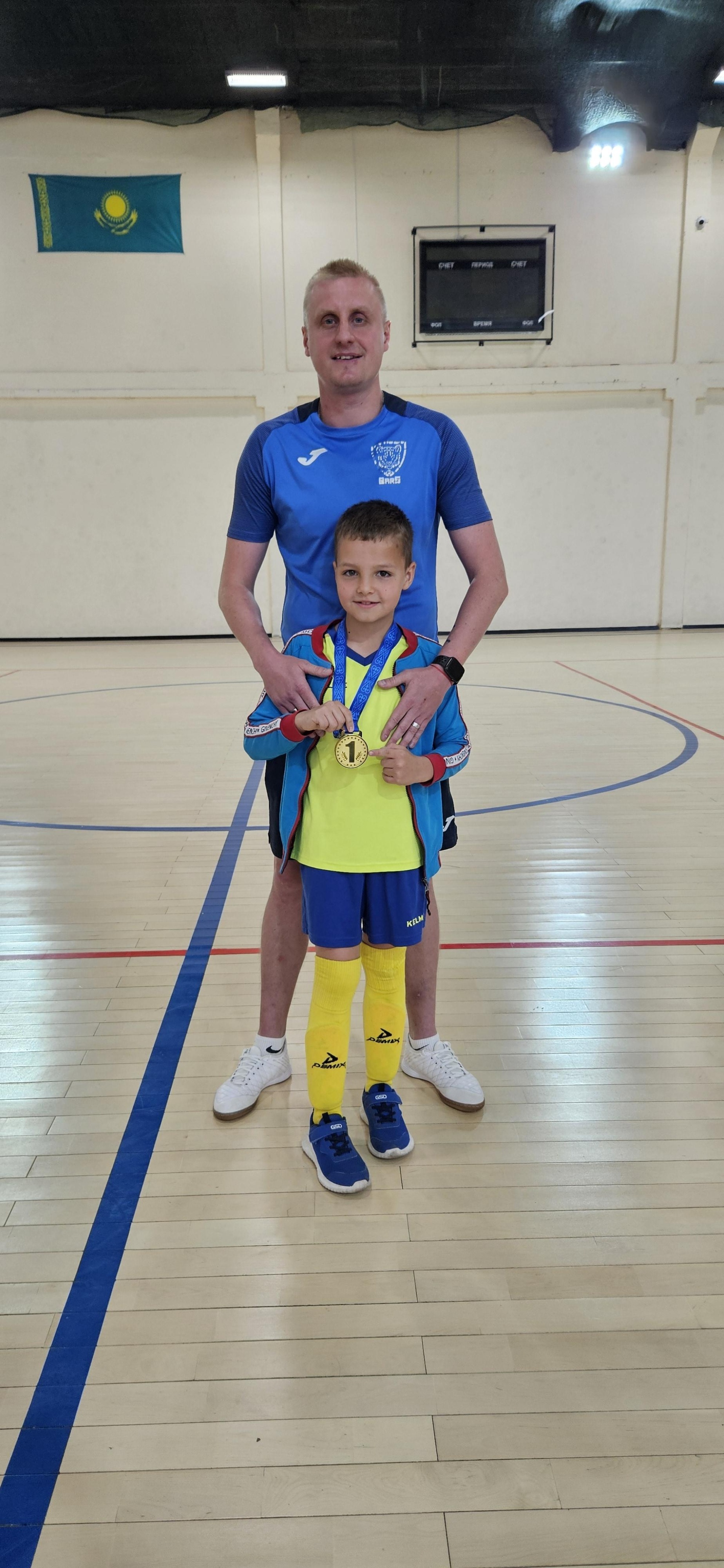 Жуынатын бөлмеде порно видеоға түсіп қалды Әйелі мен анасының порно видеолары